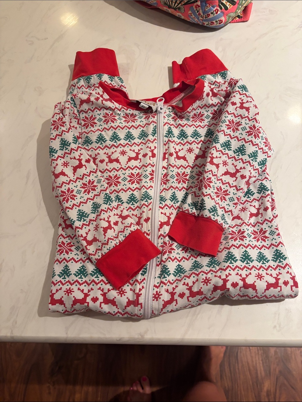Babeeni Red & Green Holiday Reindeer Zip-Up Pajama
